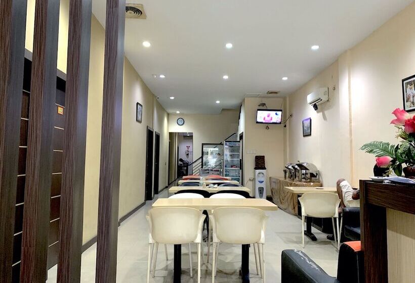 تختخواب و صبحانه Paus Homestay Syariah