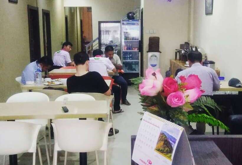 تختخواب و صبحانه Paus Homestay Syariah