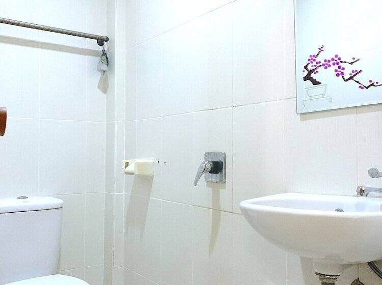 تختخواب و صبحانه Paus Homestay Syariah