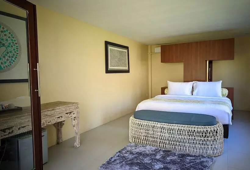 ホテル The Club Villas Lombok