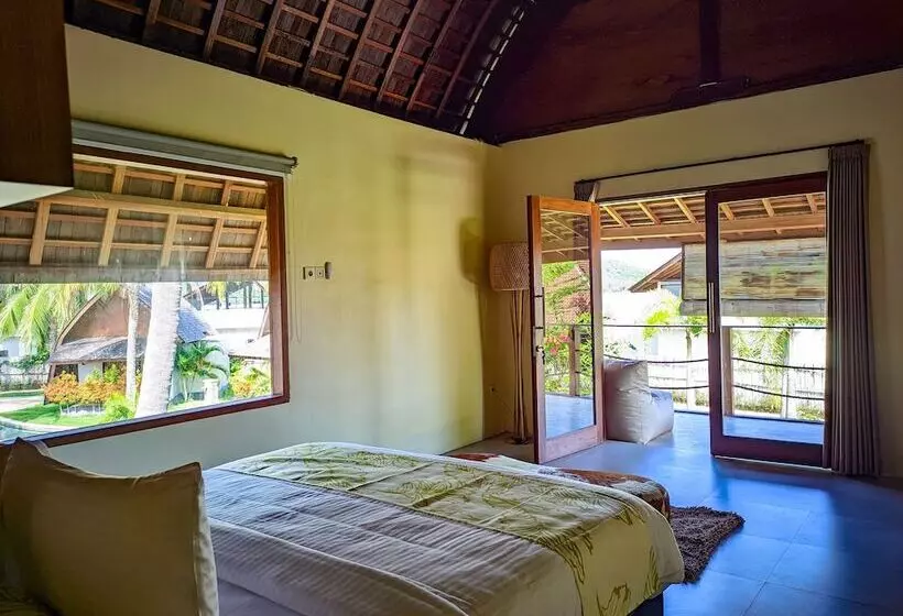 ホテル The Club Villas Lombok