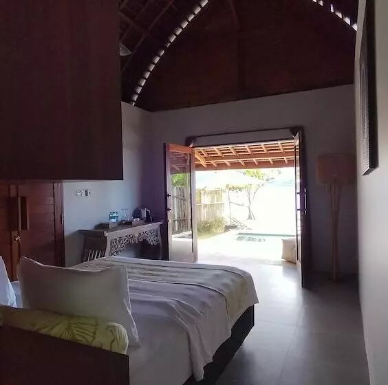 ホテル The Club Villas Lombok