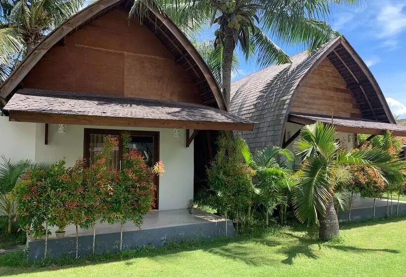 ホテル The Club Villas Lombok