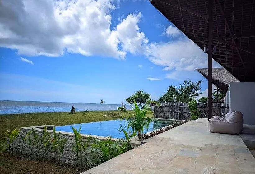 ホテル The Club Villas Lombok