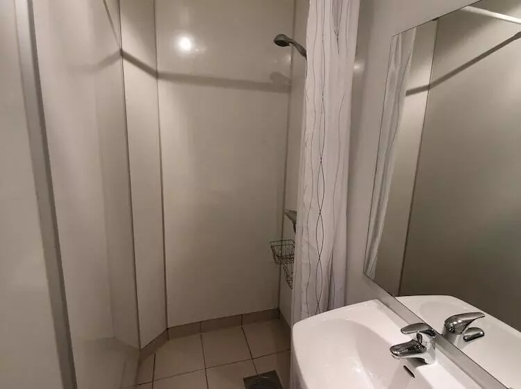 Majatalo Vestavind Hytter Og Rom As