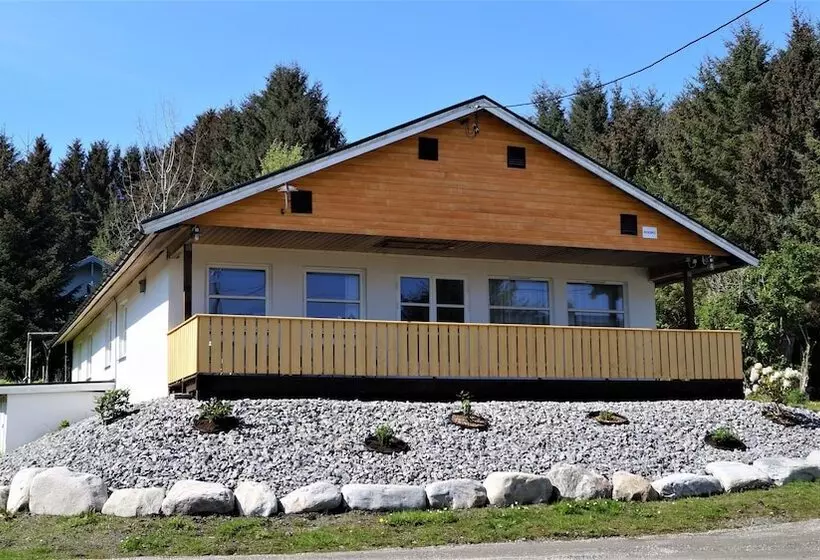 Majatalo Vestavind Hytter Og Rom As