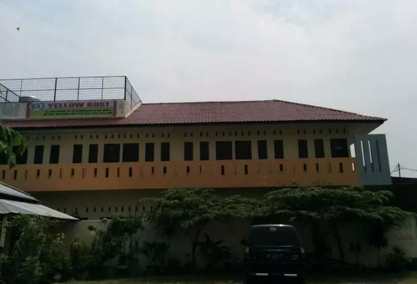 پانسیون Yellow House