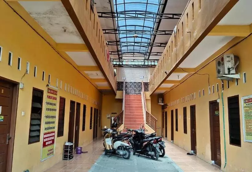 پانسیون Yellow House