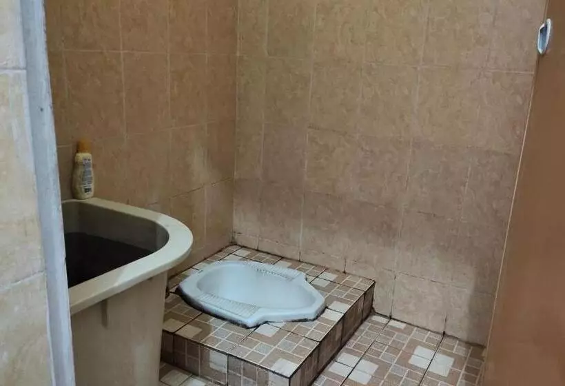 پانسیون Yellow House