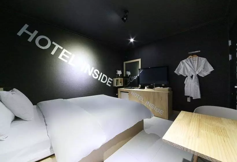 Suwon Hotel Inside