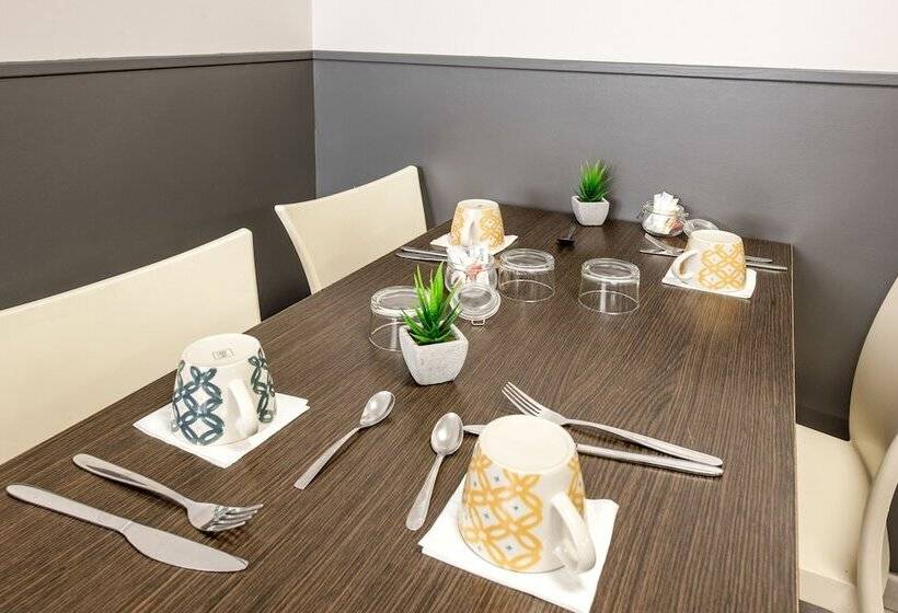 Appart City Classic Marseille Aéroport  Vitrolles