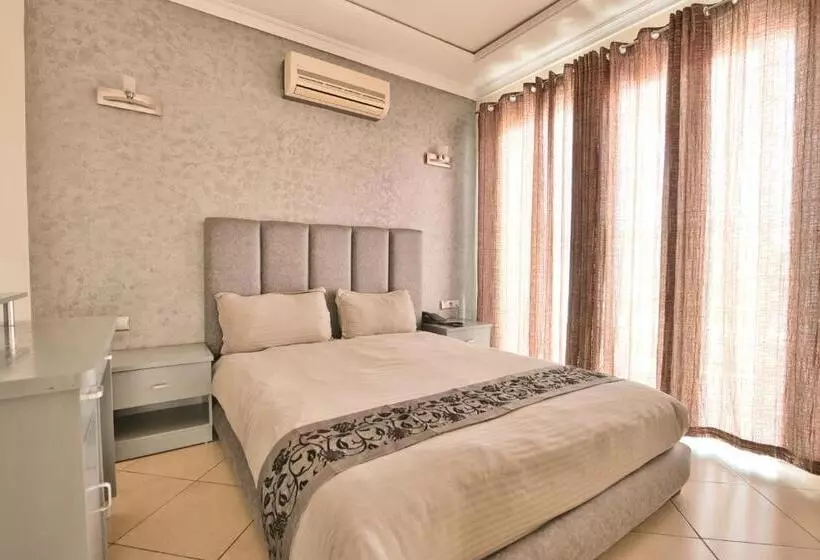 Appart Hôtel Founty Beach