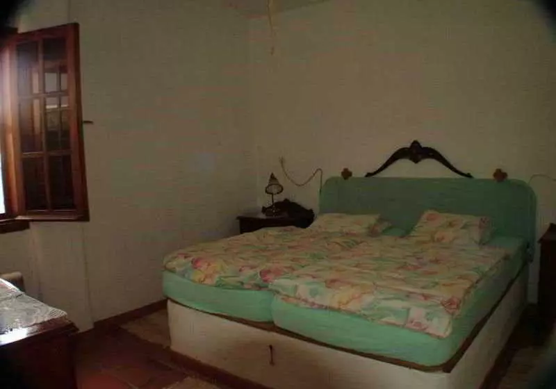 Cho Manuel Residence