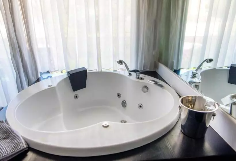 Hotel Acacias Suites & Spa