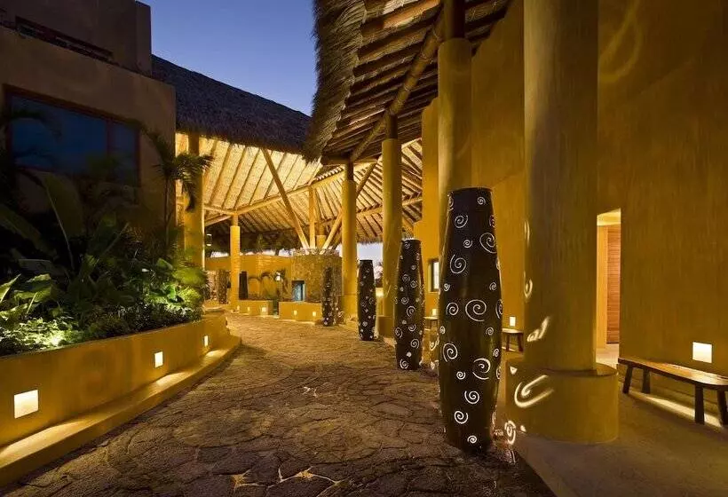 ホテル Cala De Mar Resort & Spa Ixtapa