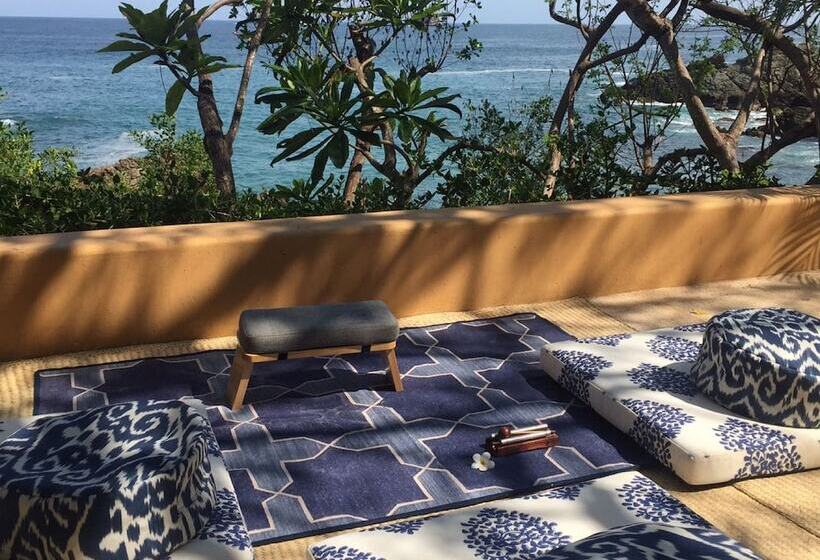 Отель Cala De Mar Resort & Spa Ixtapa