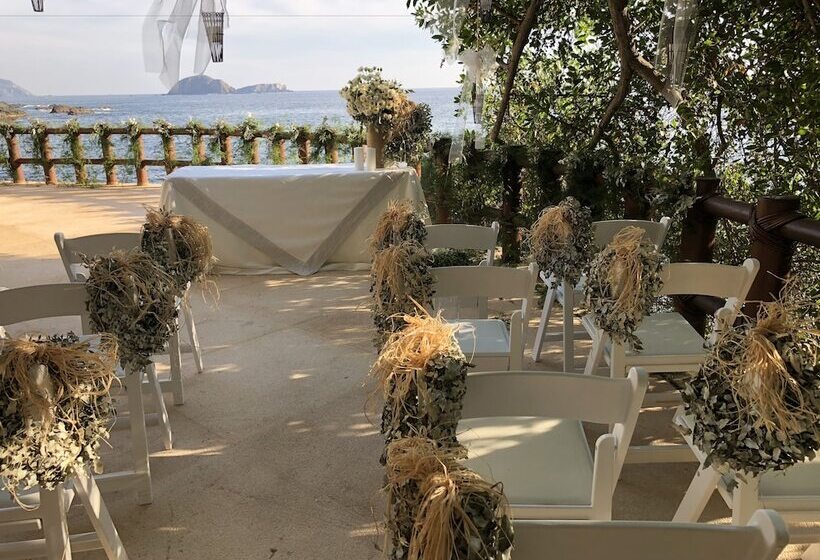 Отель Cala De Mar Resort & Spa Ixtapa