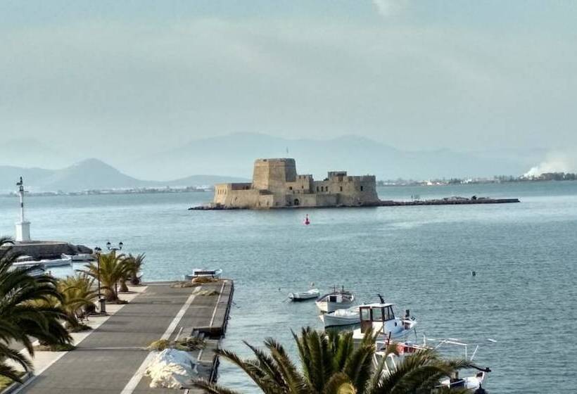 בית מלון כפרי Candia House