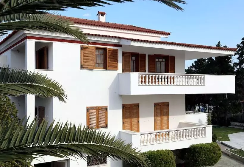 בית מלון כפרי Candia House