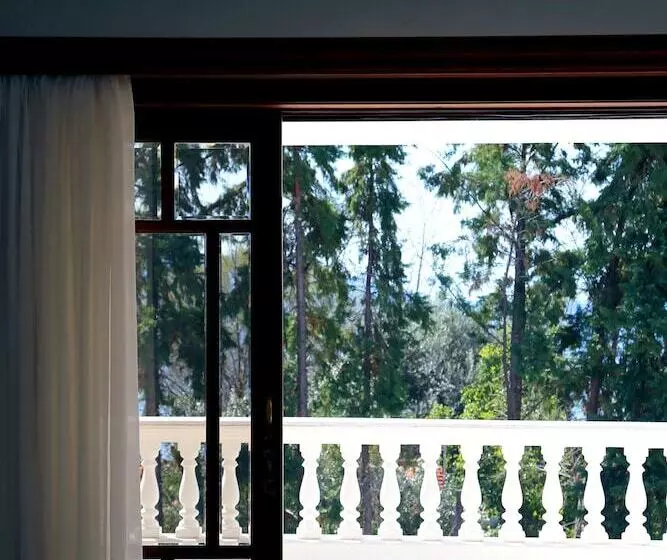 בית מלון כפרי Candia House