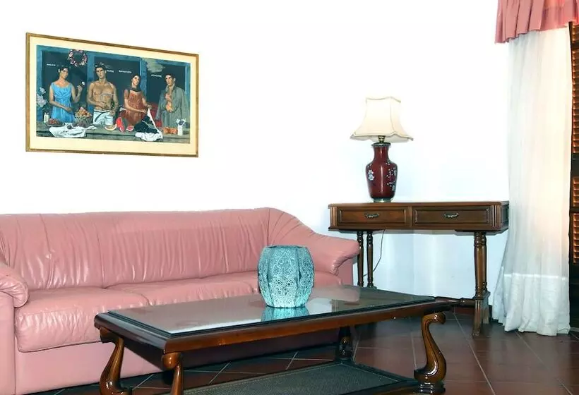 בית מלון כפרי Candia House