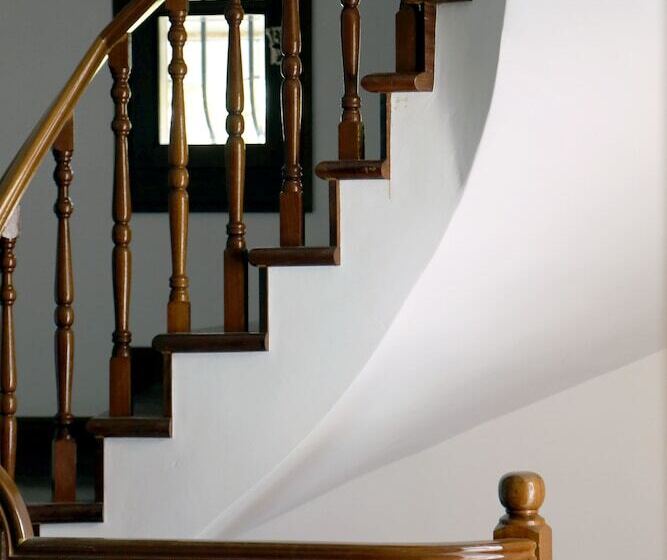 בית מלון כפרי Candia House