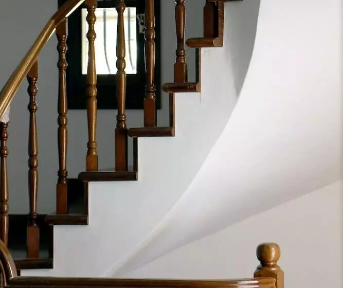 בית מלון כפרי Candia House