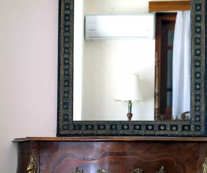 בית מלון כפרי Candia House