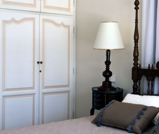 בית מלון כפרי Candia House