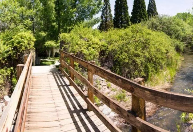 ホテル Club Lakeridge Resort