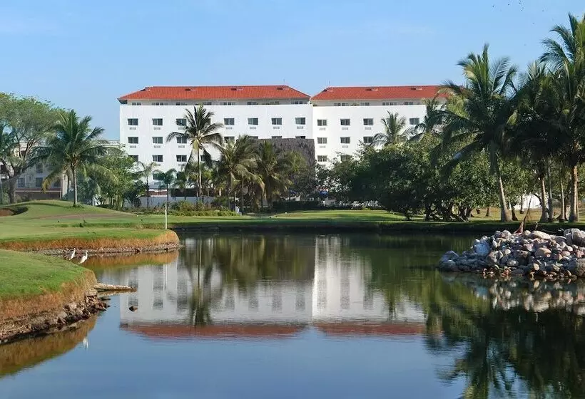 هتل Comfort Inn Puerto Vallarta Golfside & Marina