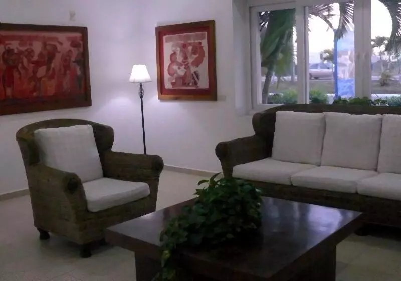 هتل Comfort Inn Puerto Vallarta Golfside & Marina