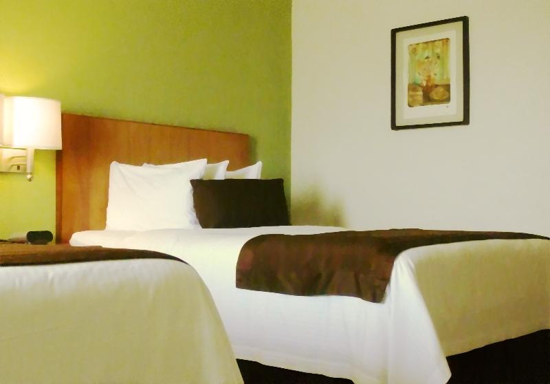 فندق Comfort Inn Puerto Vallarta Golfside & Marina