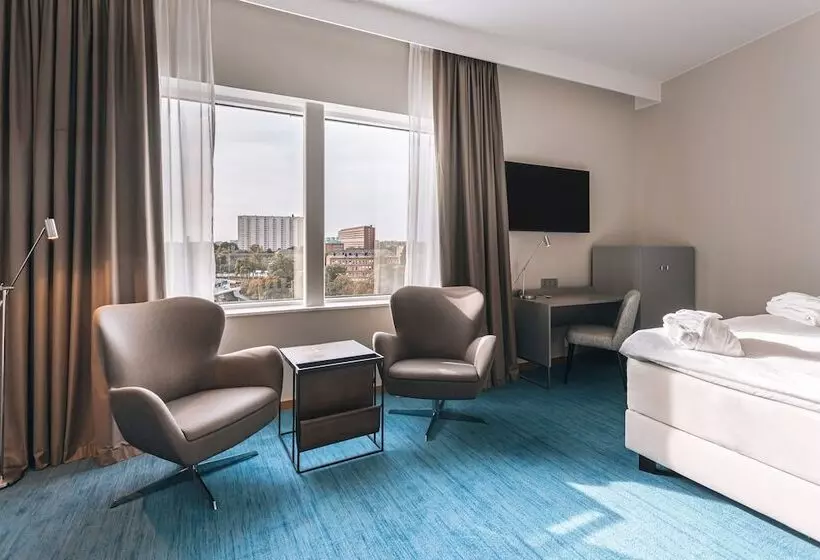 호텔 Courtyard By Marriott Stockholm Kungsholmen