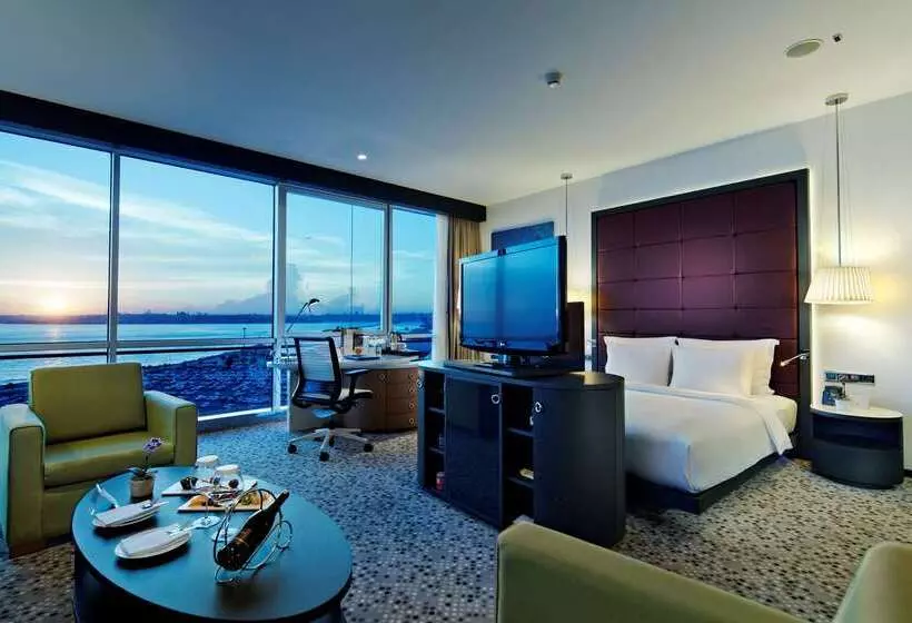 هتل Doubletree By Hilton Istanbulmoda