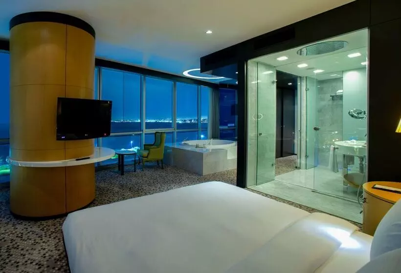 هتل Doubletree By Hilton Istanbulmoda