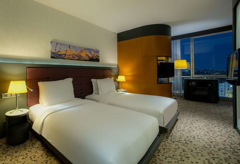Hotel Doubletree By Hilton Istanbulmoda