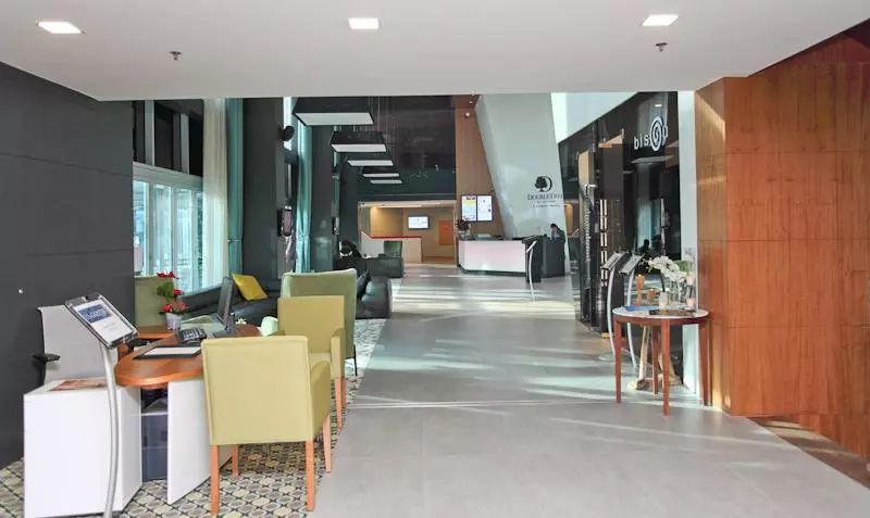 هتل Doubletree By Hilton Istanbulmoda