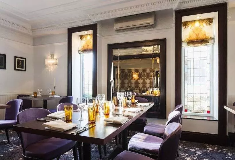 هتل Glenskirlie Castle