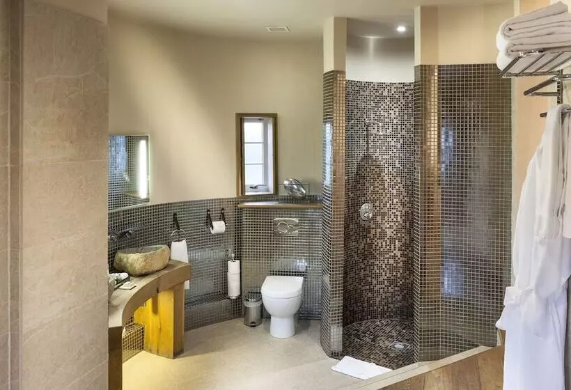 هتل Glenskirlie Castle