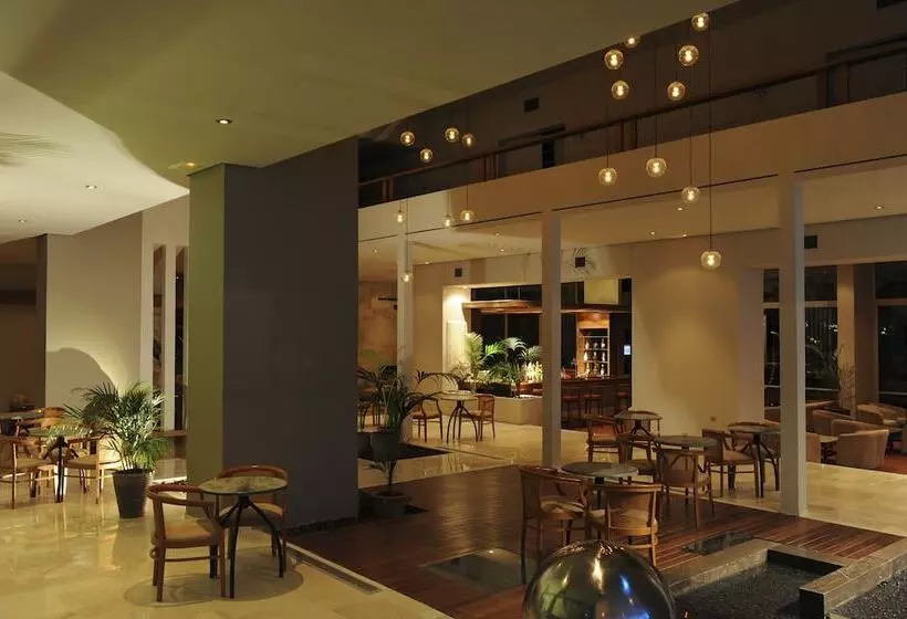 King Saron Hotel Resort