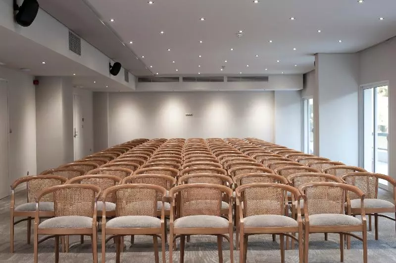 King Saron Hotel Resort