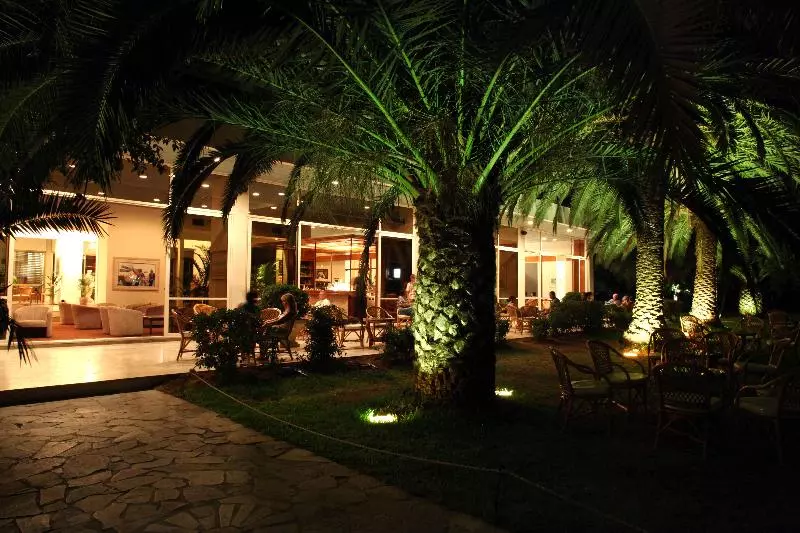 King Saron Hotel Resort