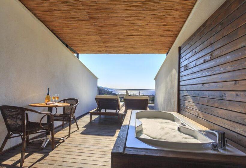 فندق Manaspark Deluxe