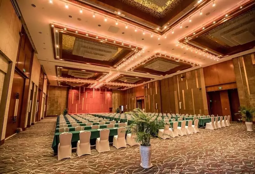 Hotelli Mingshen Golf & Bay Resort Sanya