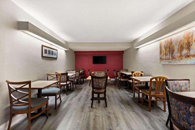 Отель Rodeway Inn