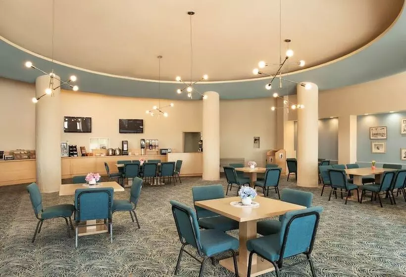 Hotel Sherry Frontenac Oceanfront