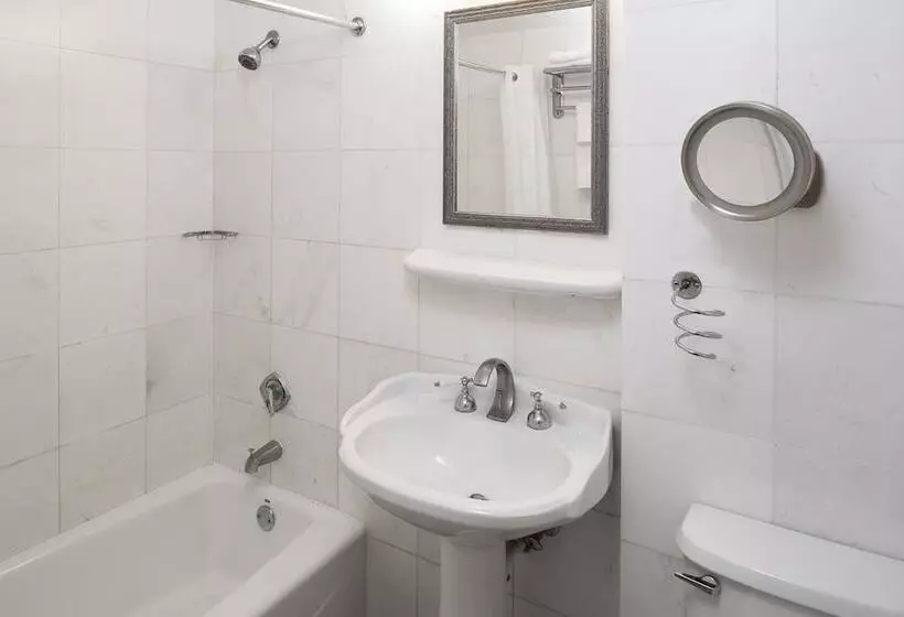 Hotel Sherry Frontenac Oceanfront