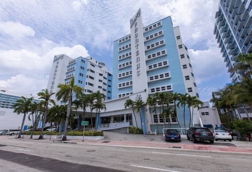 هتل Sherry Frontenac Oceanfront