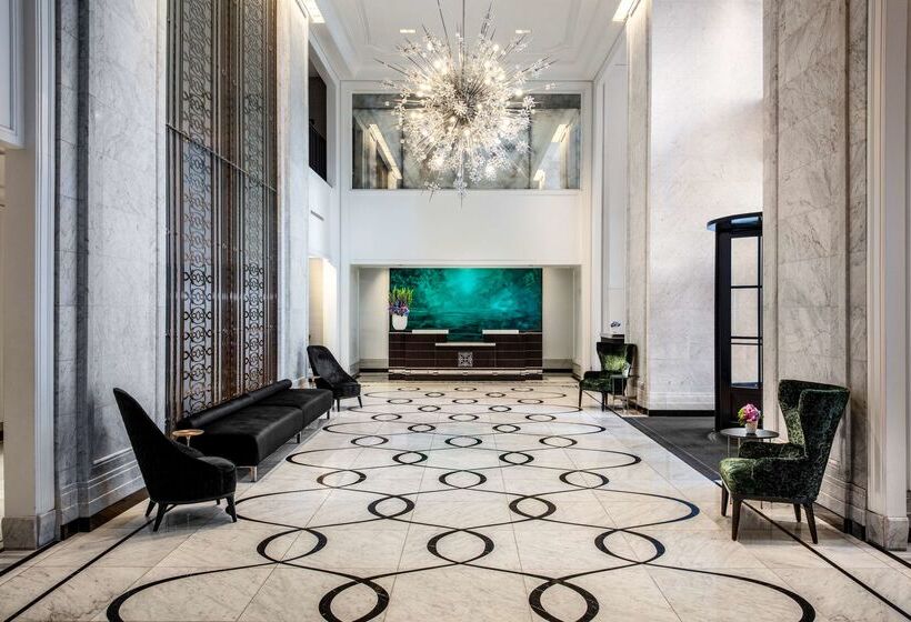 فندق Waldorf Astoria Chicago